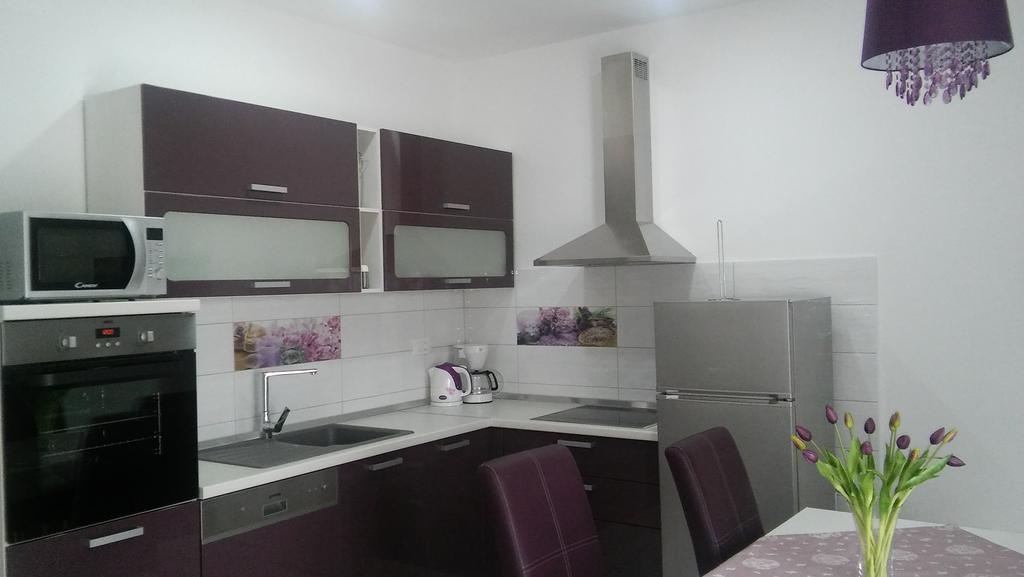 Apartment Vedran Kastela Exterior photo